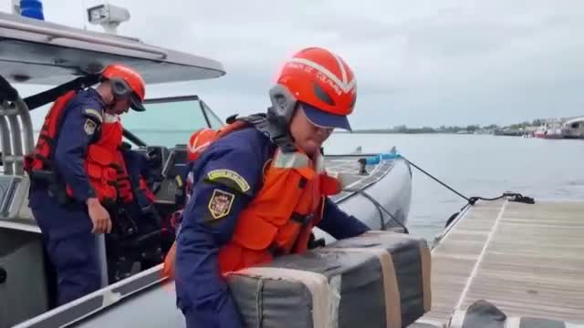 Заловиха 3 тона кокаин в подводница край Колумбия