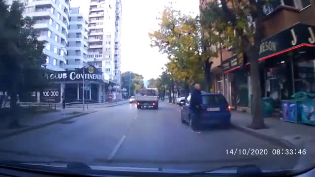 За малко съм спрял - за кафенце и баничка