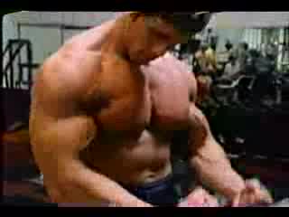 Аrnold Schwarzenegger - Тренира Бицепс