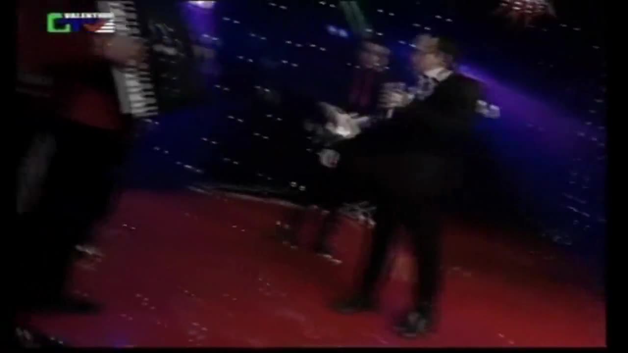 >Mile Kitic - Bos po staklu - (novogodisnji program otv Valentino 2014) - Prevod
