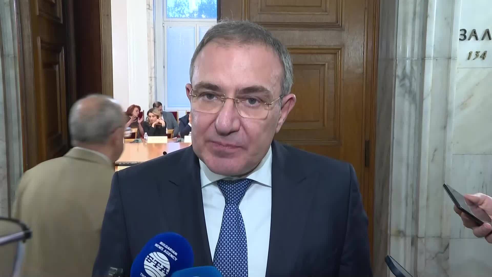 Гуцанов: Надявам се да има коледни надбавки