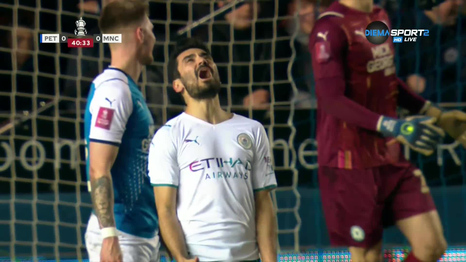 Питърбро - Манчестър Сити 0:2 /репортаж/
