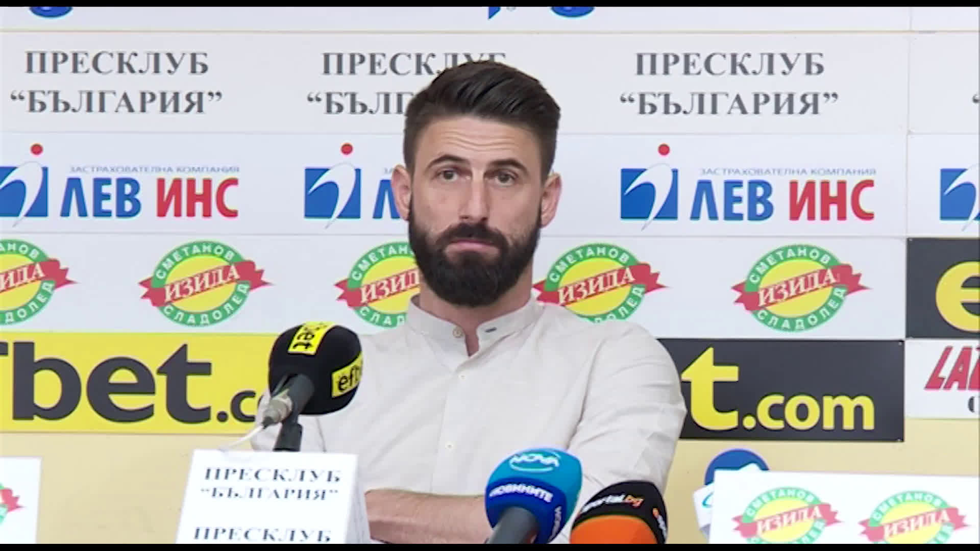 Димитър Илиев: България е на светлинни години от футбола