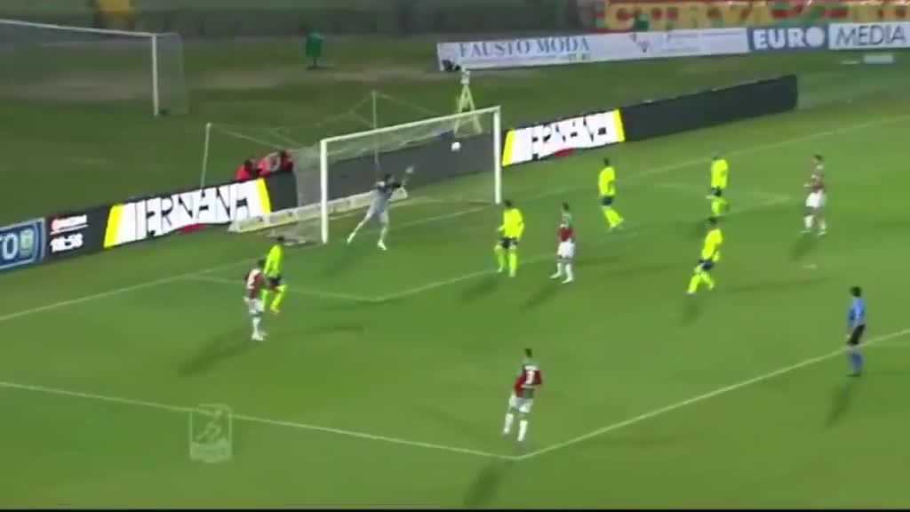 2 гола на Валери Божинов! Тернана - Кротоне 2:1
