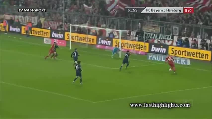 Байерн с разгром над Хабургер 9 - 2