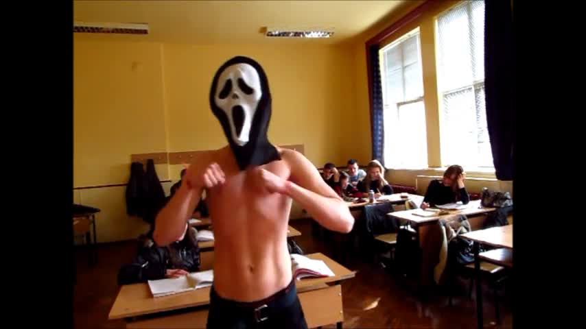 Ненормален Harlem Shake на 8 март