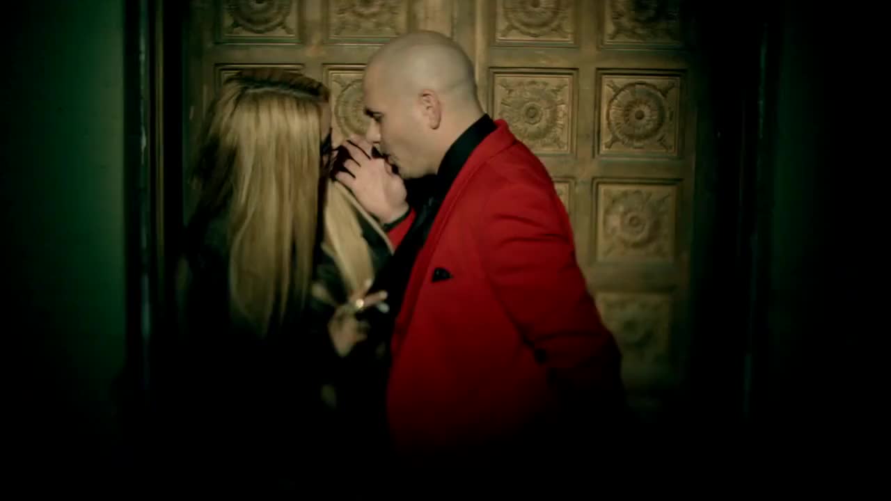 Пемиеа Pitbull ft Havana Brown - We Run The Night  Оииално Видео 