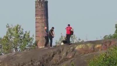 Приближи малко, че нищо не виждам