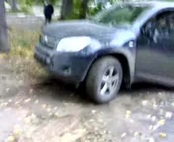 Пияни Руснаци изпотрошиха джип 