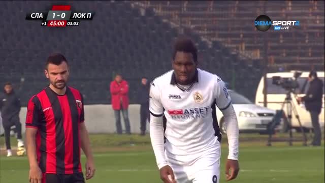 Атрактивна дузпа изведе Славия за 2:0