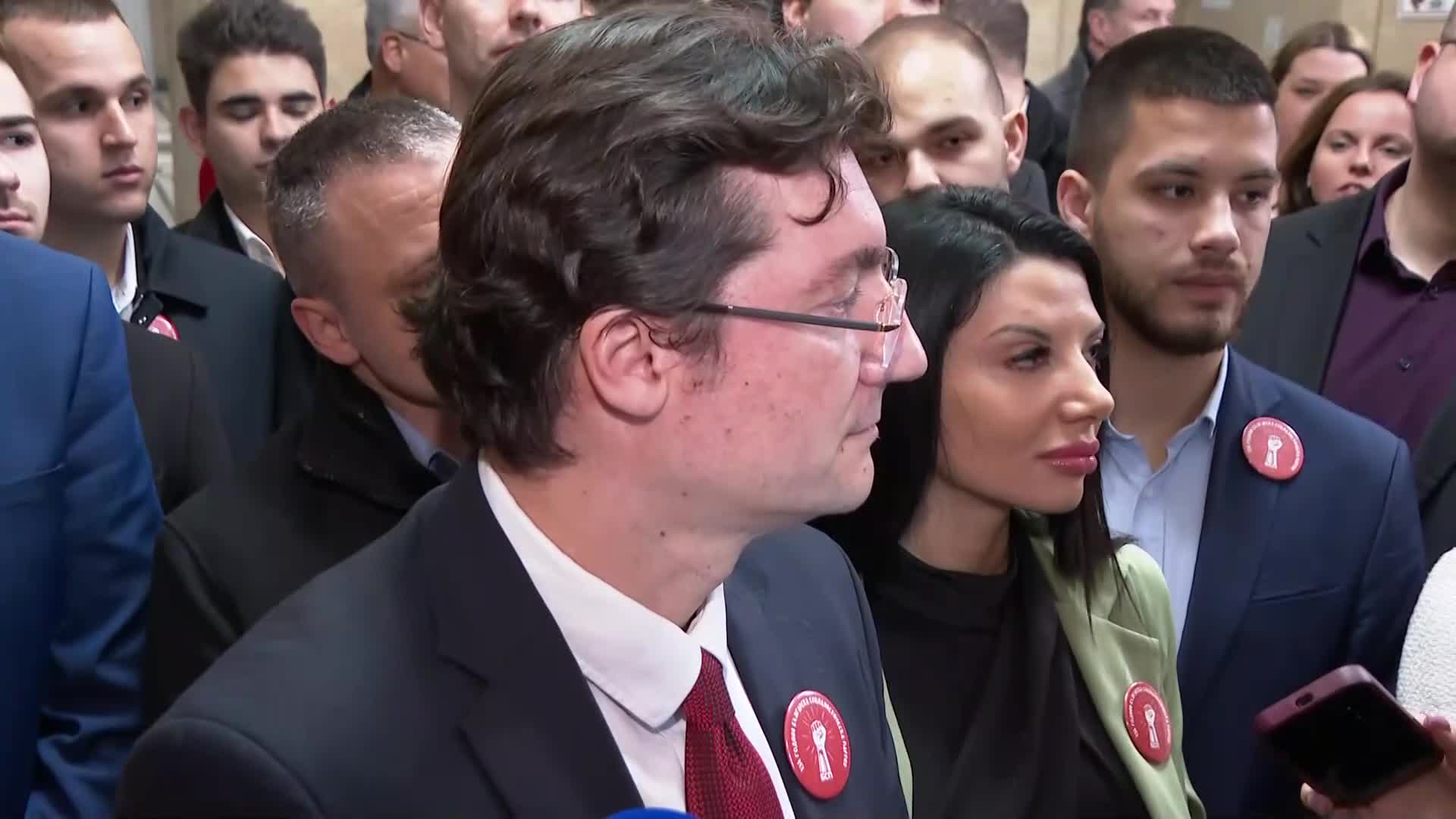 "БСП-Обединена левица" се регистрира за участие в предстоящия парламентарен вот