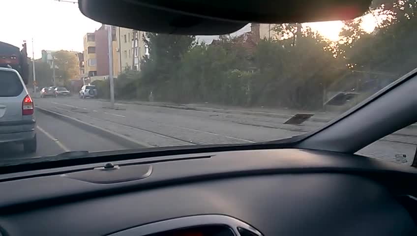 "Гениално" шофиране