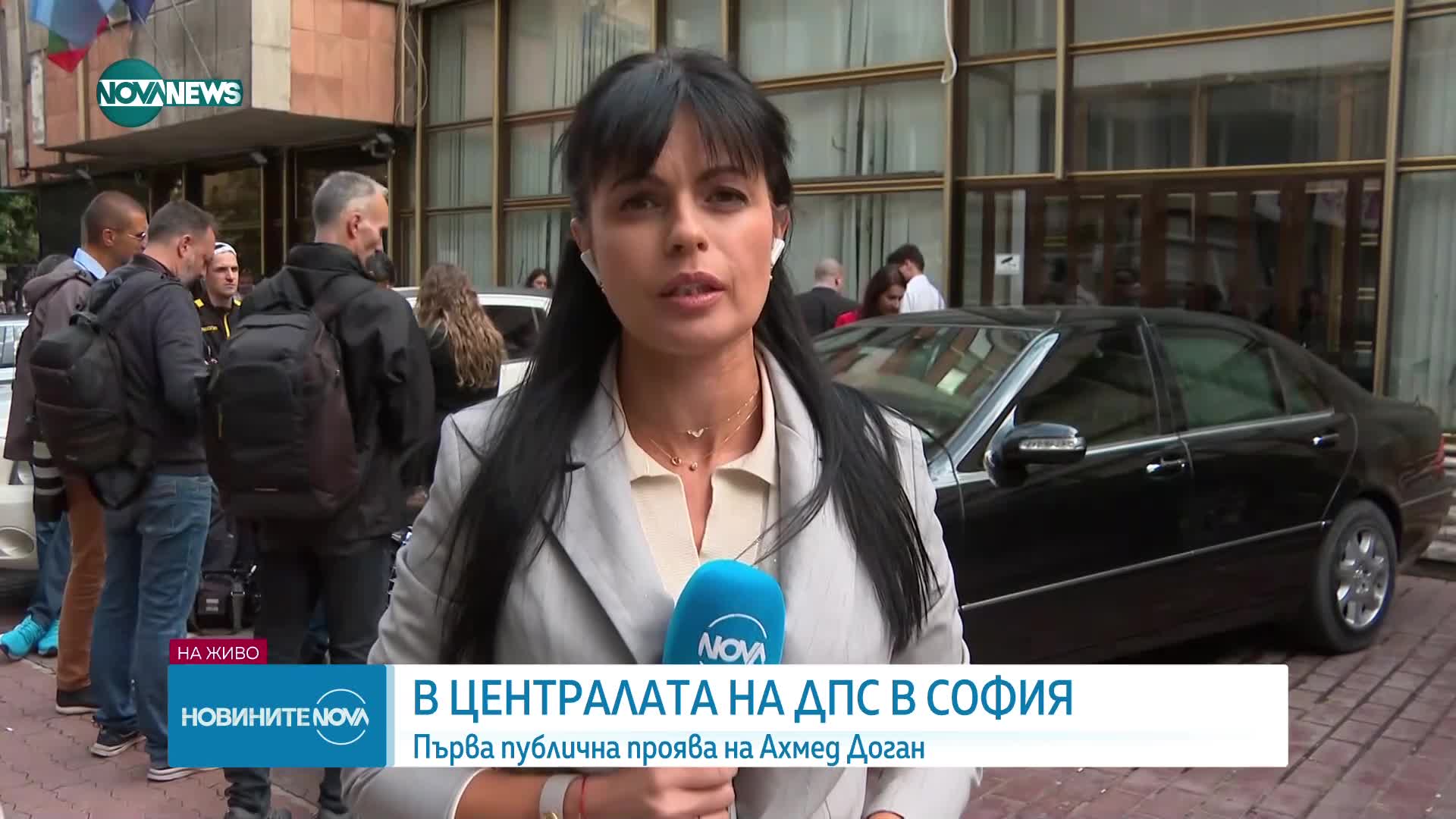 Ахмед Доган пристигна в централата на ДПС