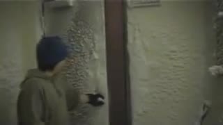 Отваряне на входна врата в Антарктида