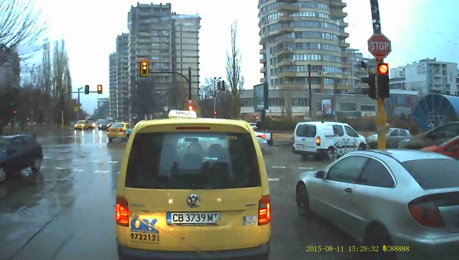 Тарикат минава на червено