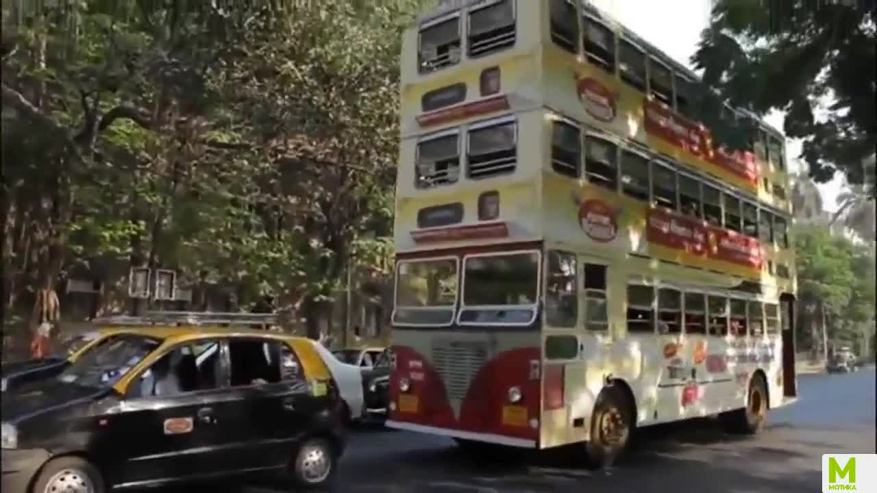 Автобус на 3 етажа в Индия