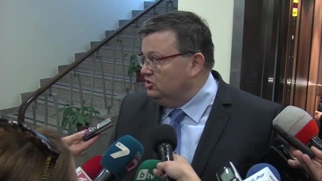 Цацаров: Подслушване на разговори между адвокат и клиент е невъзможно