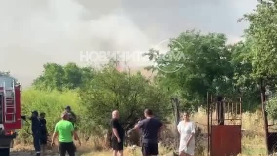 Голям горски пожар край Карнобат, активираха BG-Alert