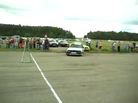 Това е ъпсурдно - Drag Lada vs Bmv M6 