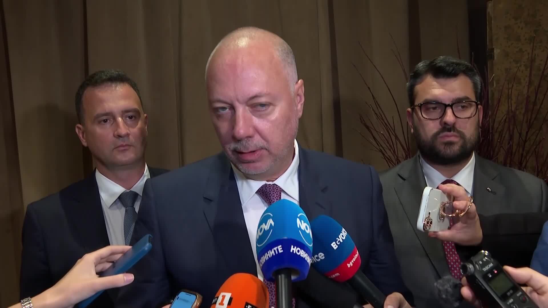 Росен Желязков: Бордът по водите не е решение, а инструмент за спряване с кризата