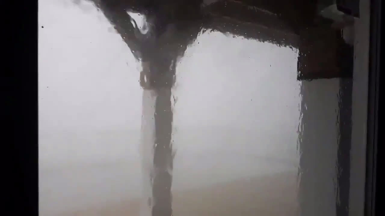 USA: Waterspout hits North Carolina as 141 tornado warnings in 24 hours issued in Southeast