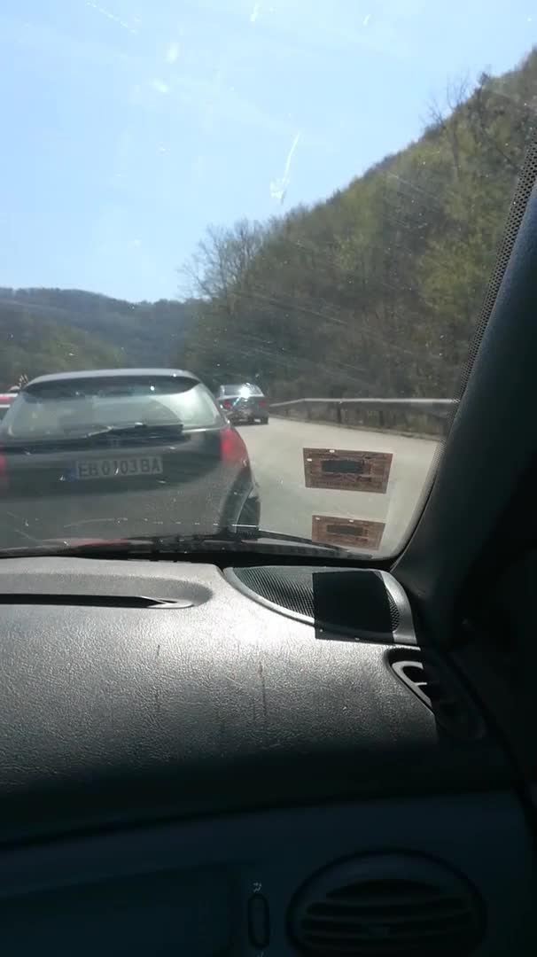 Всички в аварийната лента - магистралата "Хемус"