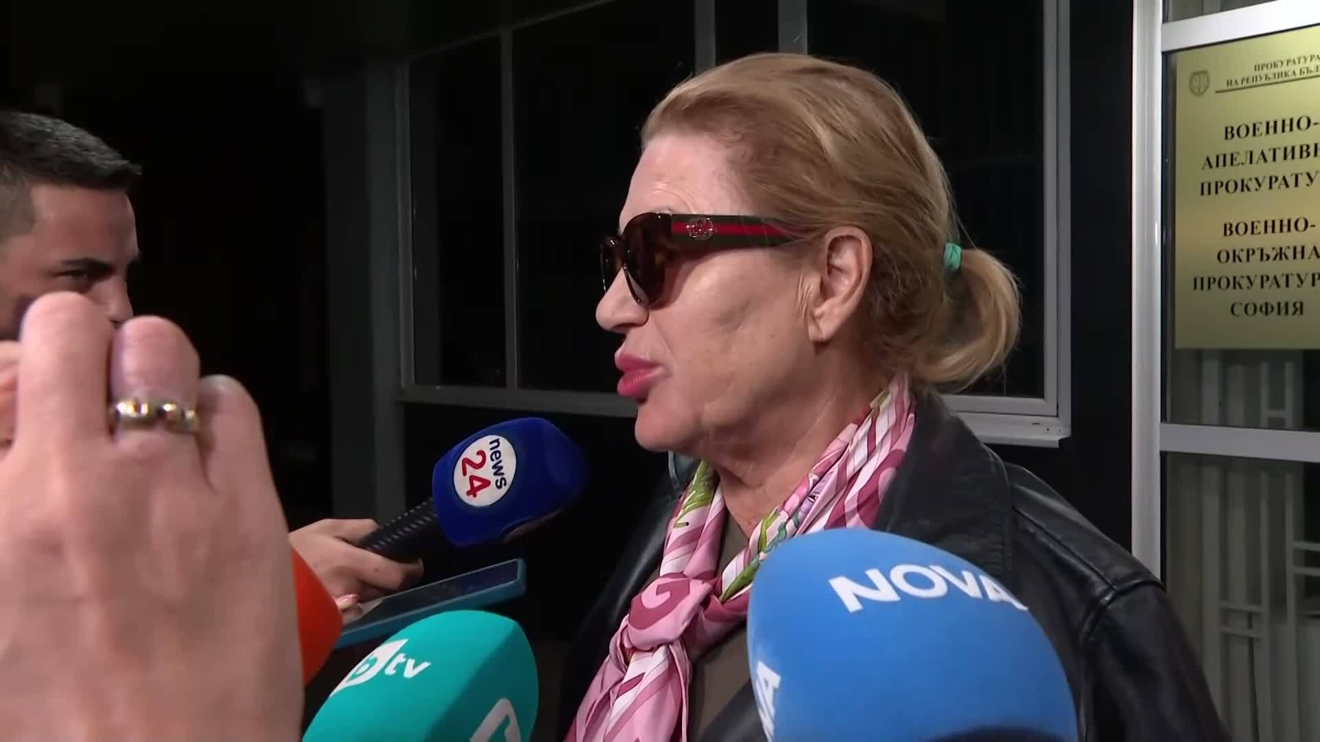 Соня Колтуклиева съобщи, че е задържан служителят на НСО, който я бутна пред централата на „Прогресивна България“