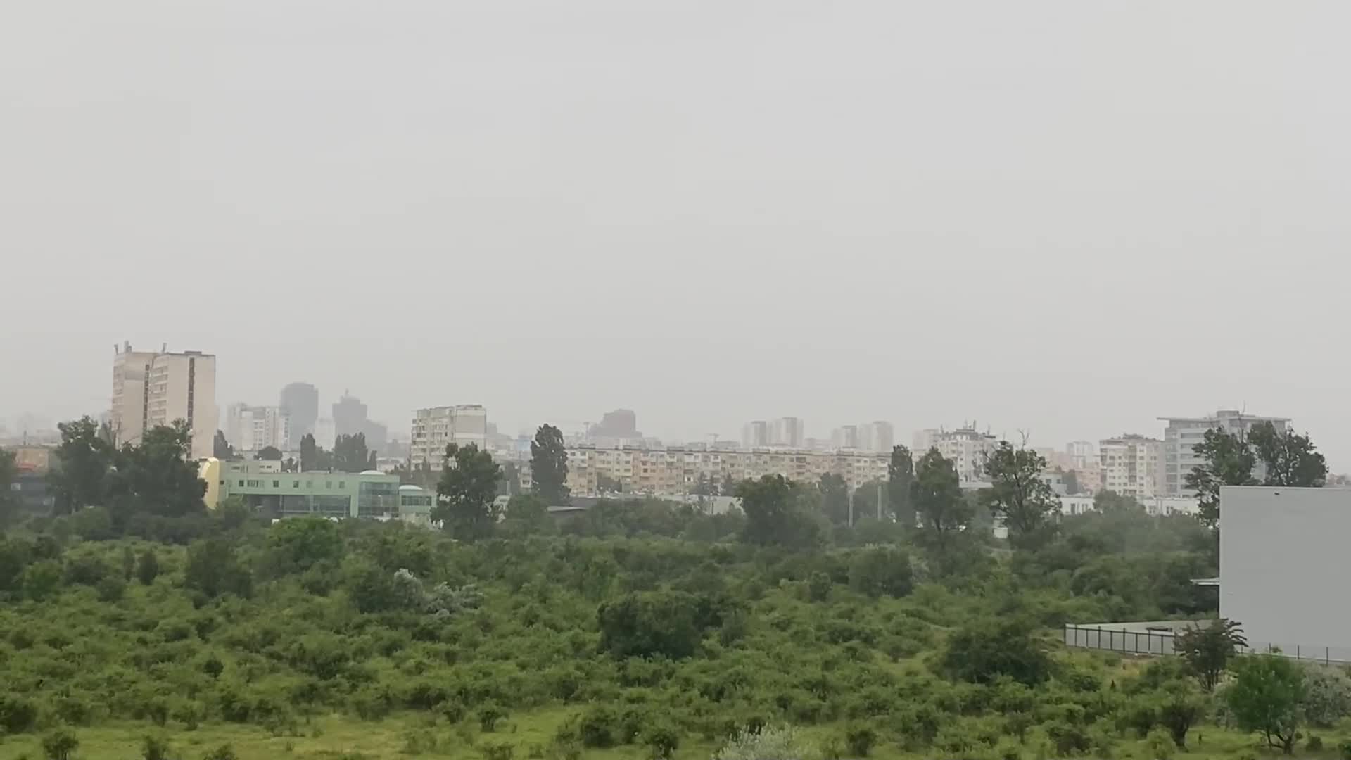 Мощна буря над София