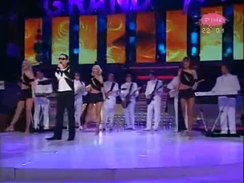 Хитът Който Разби Сърбия Mile Kitic - Kopka me kopka (live)   Превод