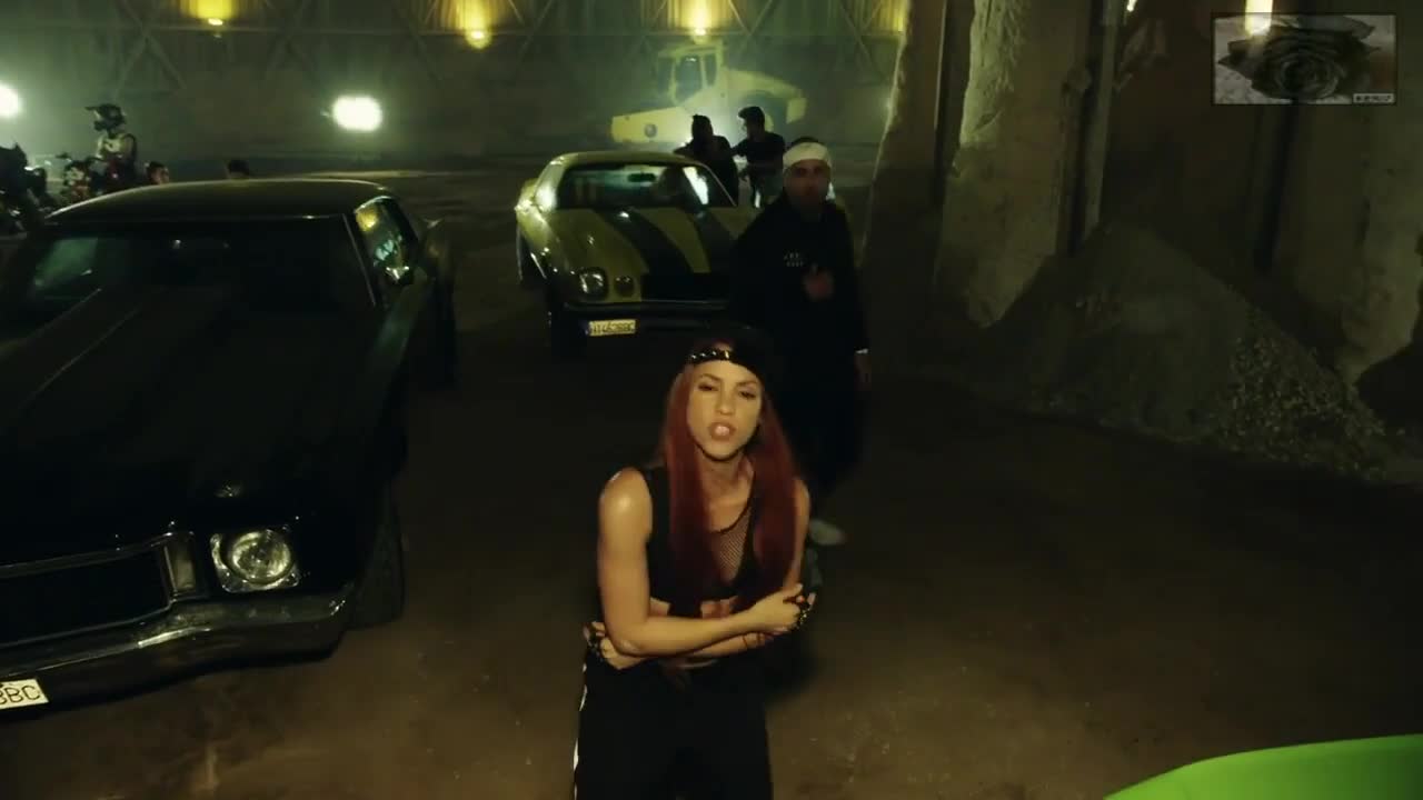 Shakira - Perro Fiel (official Video) ft. Nicky Jam