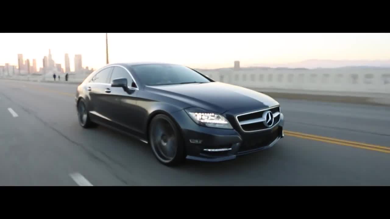 Подчертан стил в Mercedes Benz C L S 550