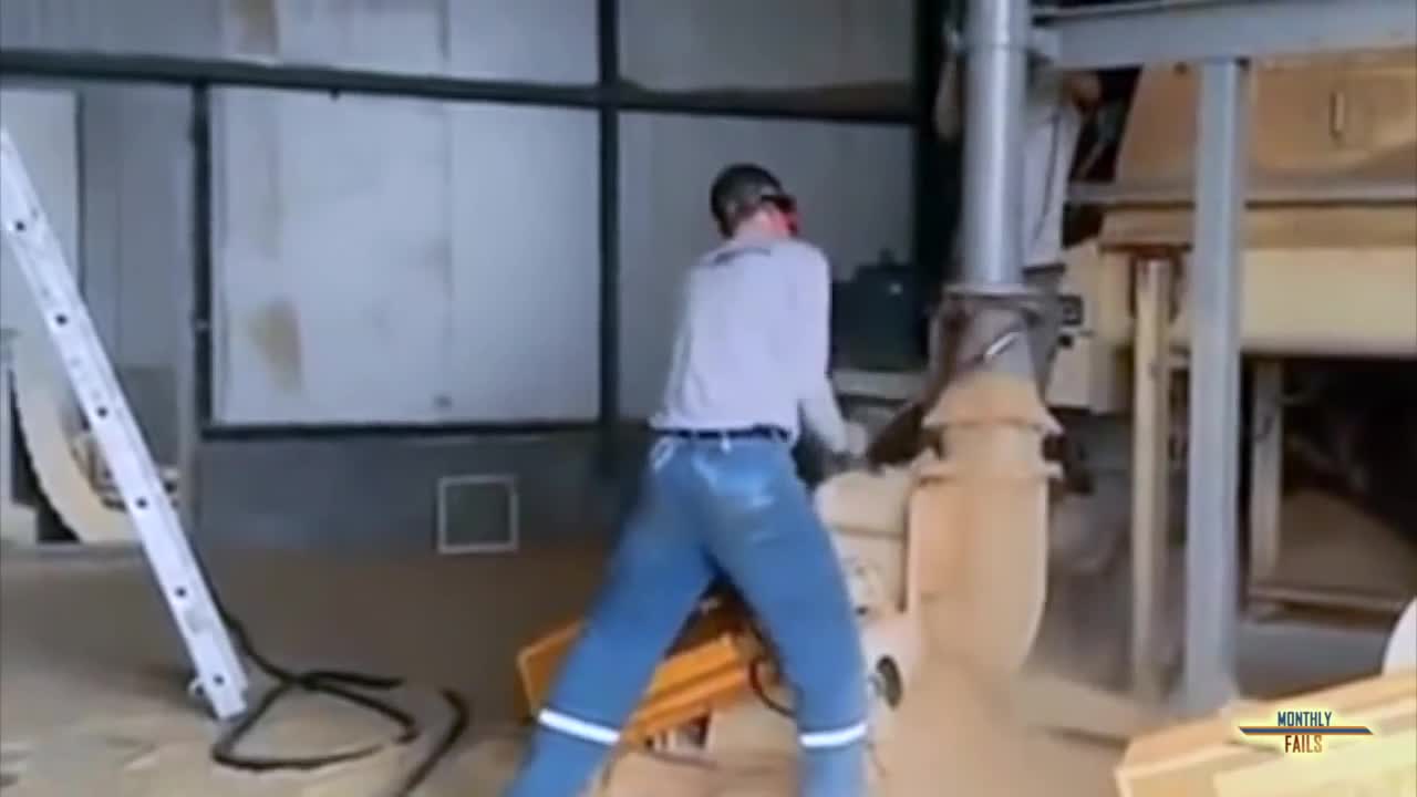 Компилация фалове || Септември 2014 || Monthlyfails