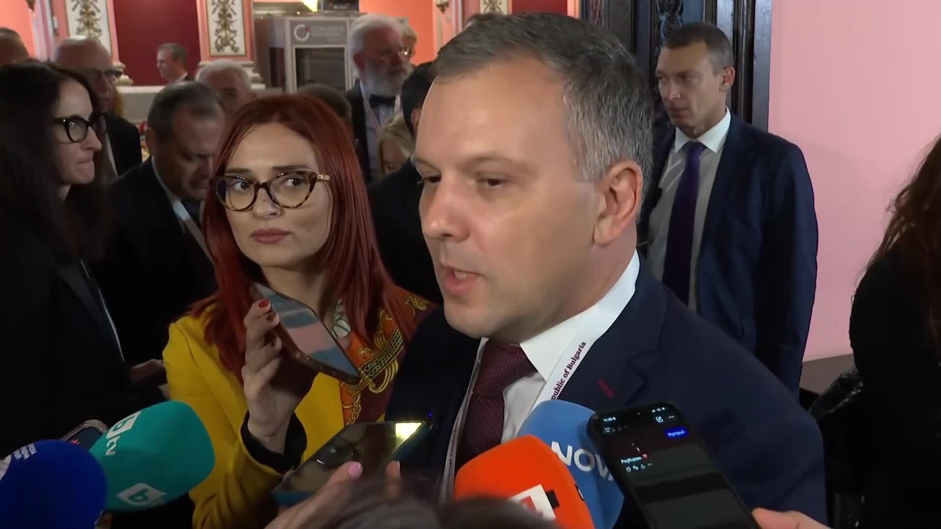 Николай Наденов заяви, че е поискал кадрова справка от Върховната касационна прокуратура, но тя е била непълна
