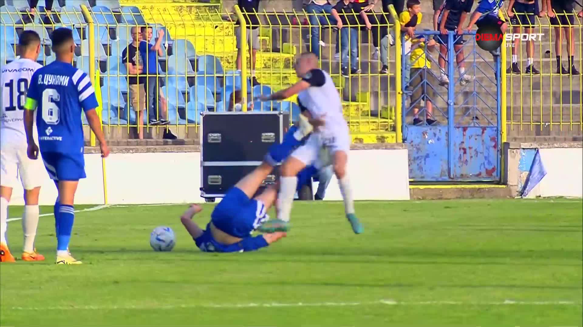 Червен картон за Чандъров