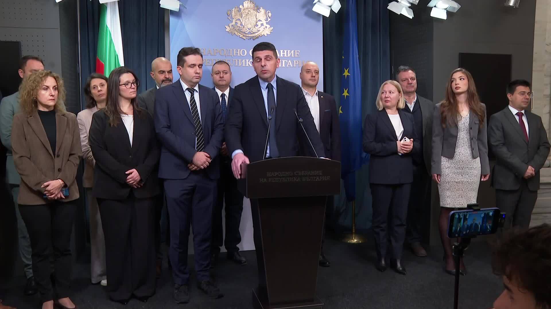 Божанов внесе декларация в парламента, че България няма да праща войници в Украйна