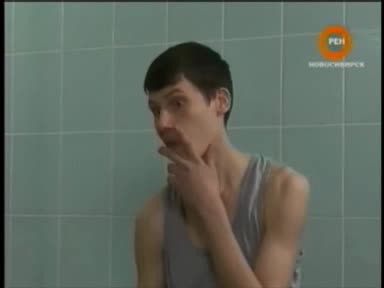 Голи И Смешни , Две Момичета Си Разкъсват Дрехите