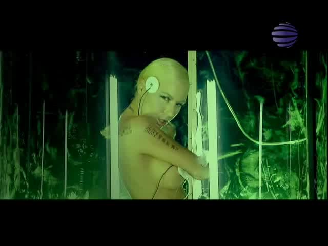 18  Камелия - Черна Кръв (най - добрият клип за 2009 година)