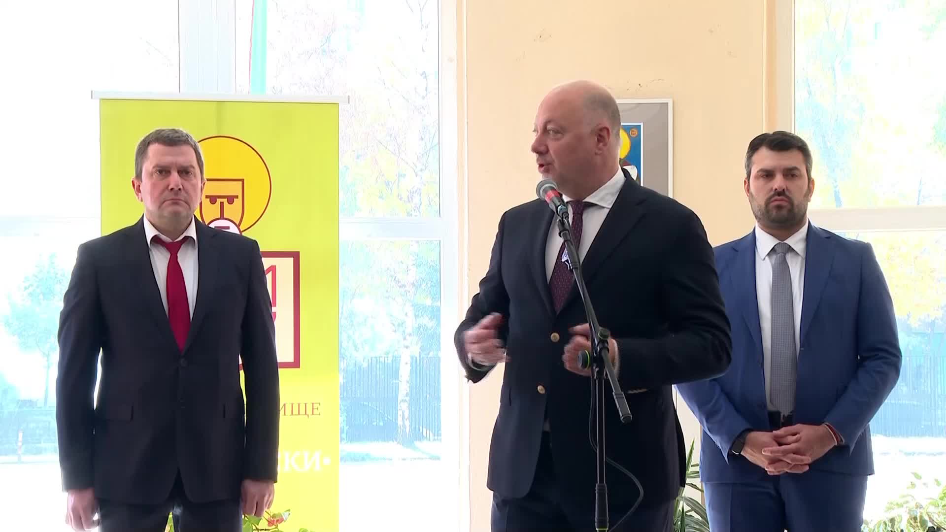 Желязков: Над половин милиард лева са инвестирани в повече от 2200 STEM центъра у нас