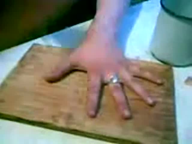 Спиращо дъха видео - запази си пръстите !!!