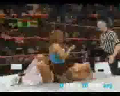 Подскокливата Ми Сладуранка Mickie James