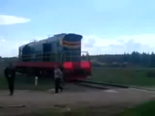 Така се пали локомотив в Русия