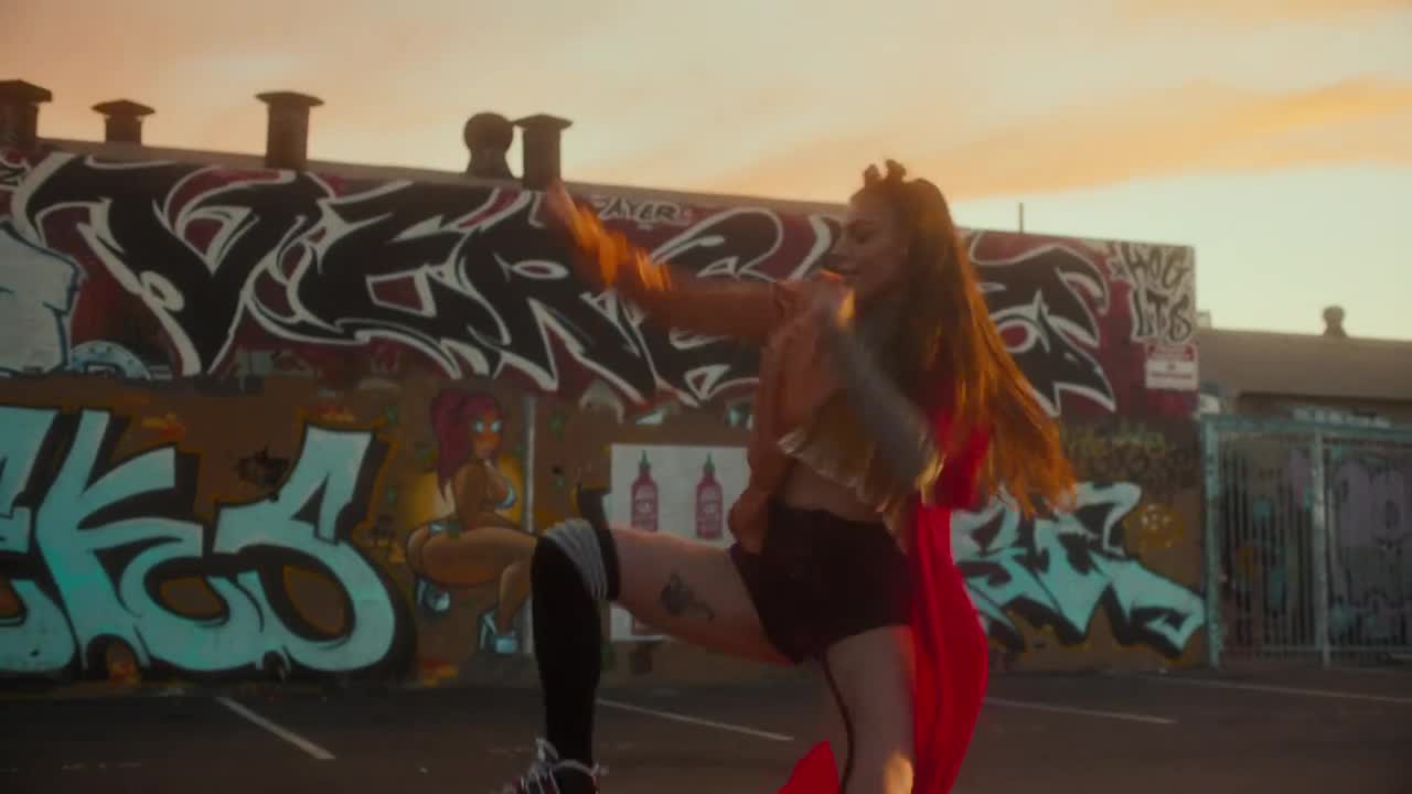взривяваща!! Demi Lovato,jax Jones и Stefflon Don- Instruction официално видео + превод