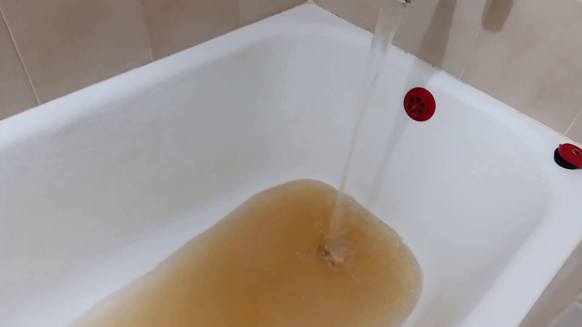 От "Моята новина": Топла вода