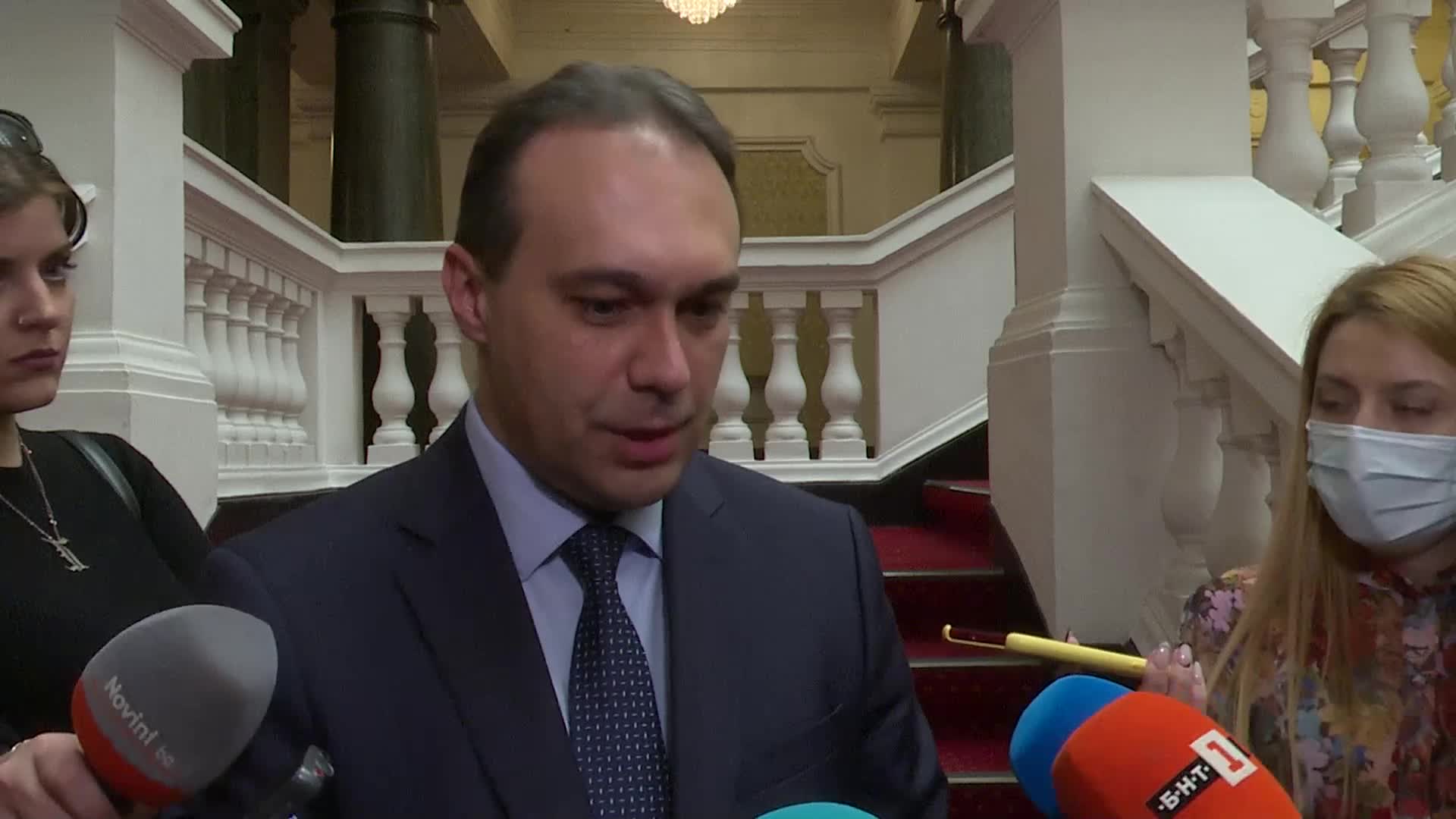 Заков: Приветствам в НС да се обсъди дали да се изпращат оръжия на Украйна
