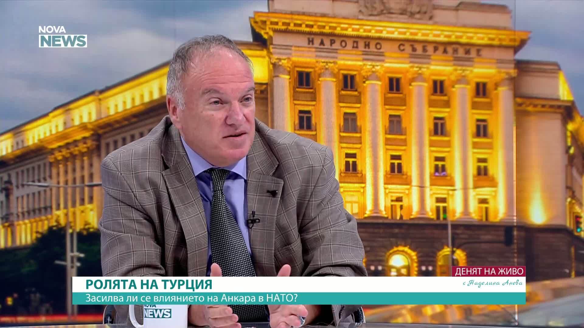 Според анализатора премиерът владее висшия пилотаж в дипломацията, но "идва часът на истината"