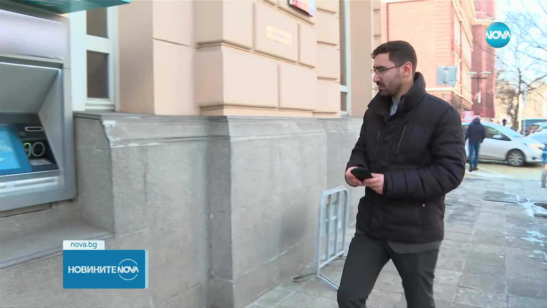 Парламентът обсъжда банкови облекчения, докато банките вдигат таксите