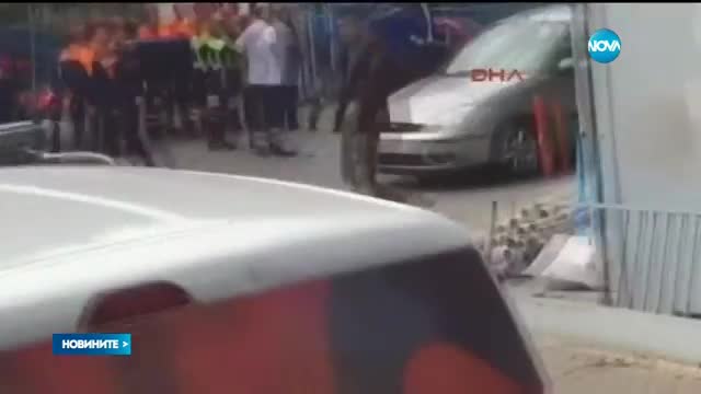 Мотор бомба се взриви до полицейски участък в Истанбул