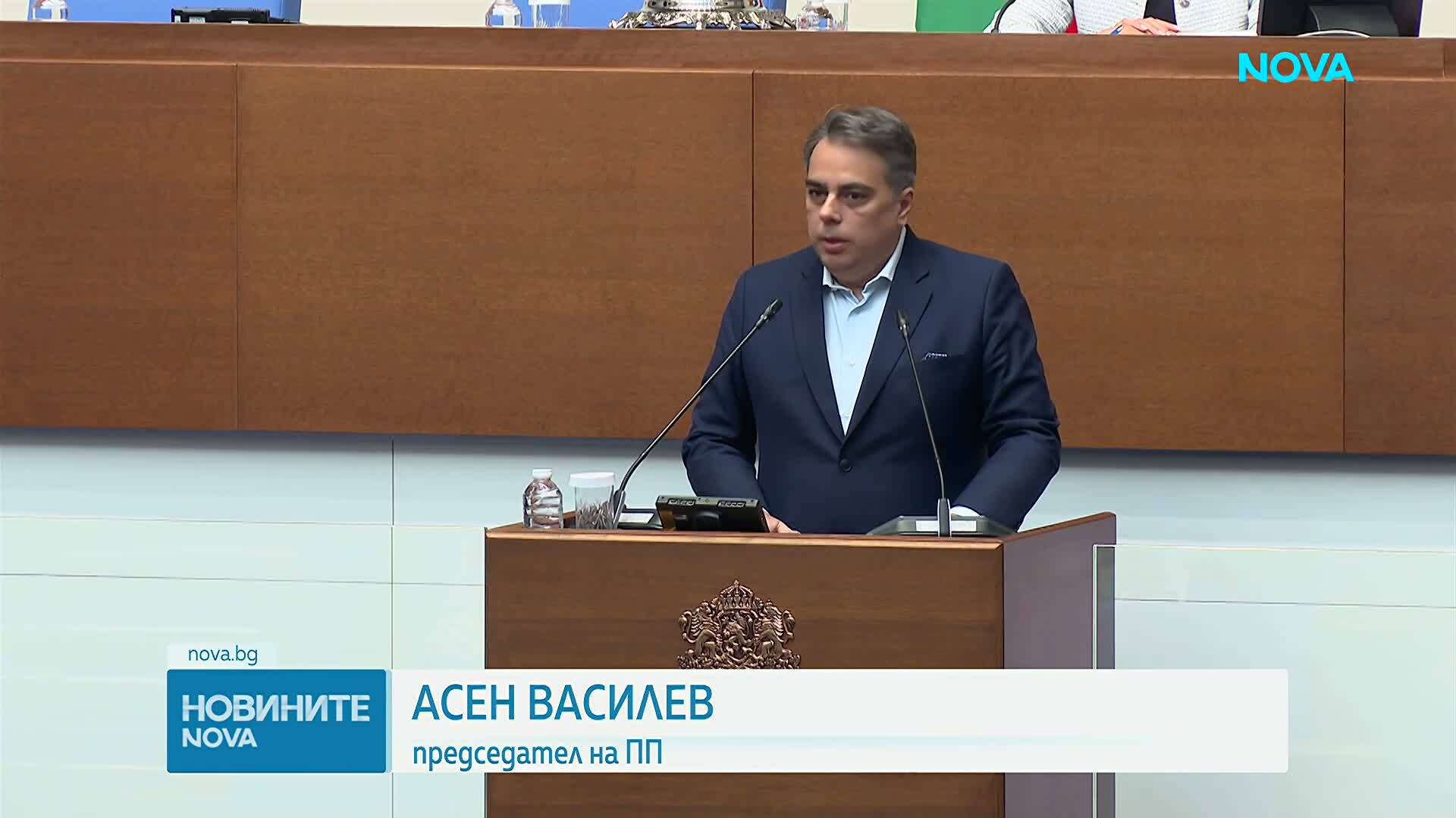 Спорът за мантинелите: Пеевски и Демерджиев отправиха взаимни обвинения
