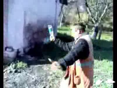 Доста пиян Руснак се опитва Да Счупи Шише в главата си - смях