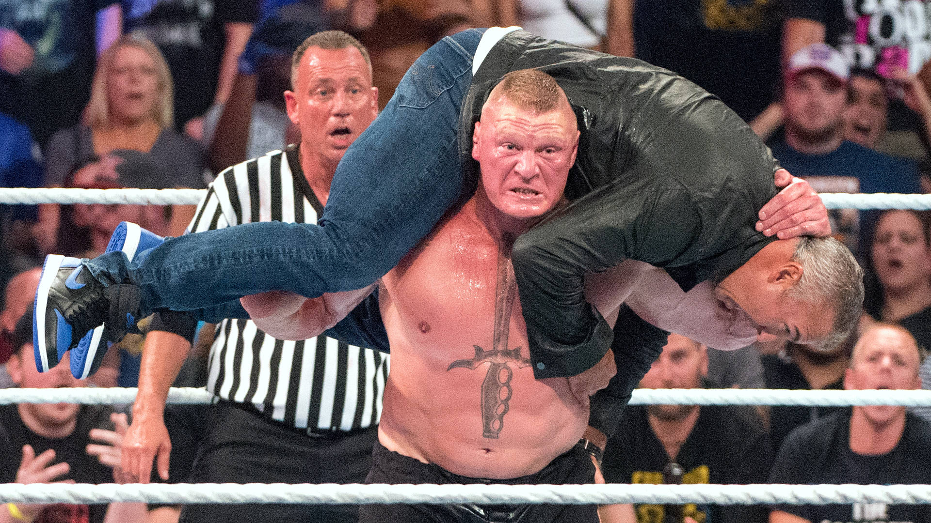 5-те най-спорни завършека на мачове в SummerSlam